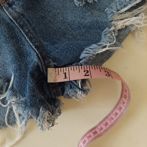 No Boundaries denim shorts cutoff distressed high rise size 3 - Picture 6 of 6
